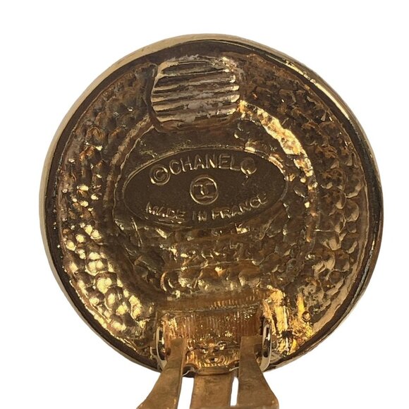 CHANEL Gold Pearl Earrings - Picture 6 of 6